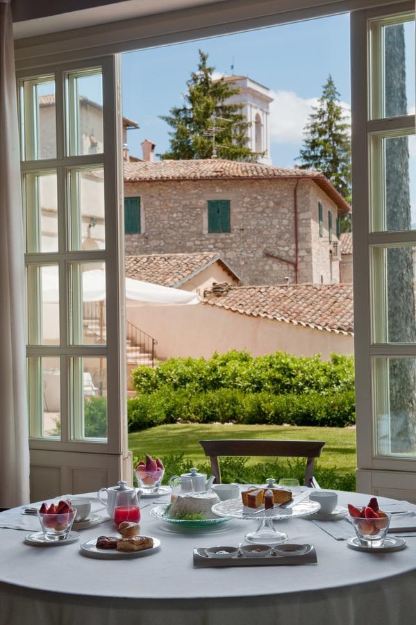 Relais & Chateaux Palazzo Seneca Hotel Норча Екстериор снимка